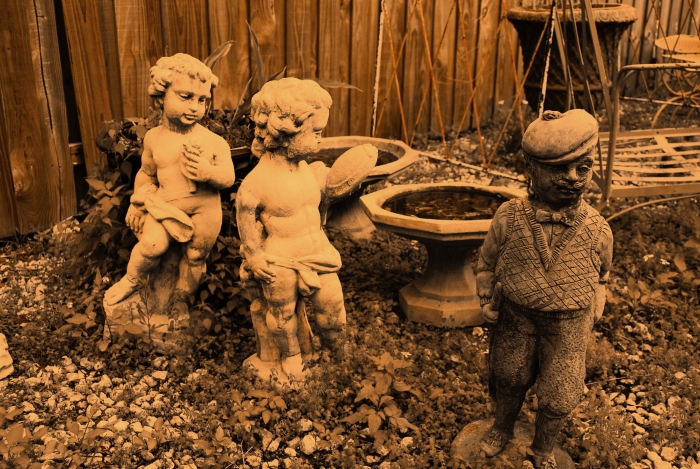 garden-people-hdr-sepia